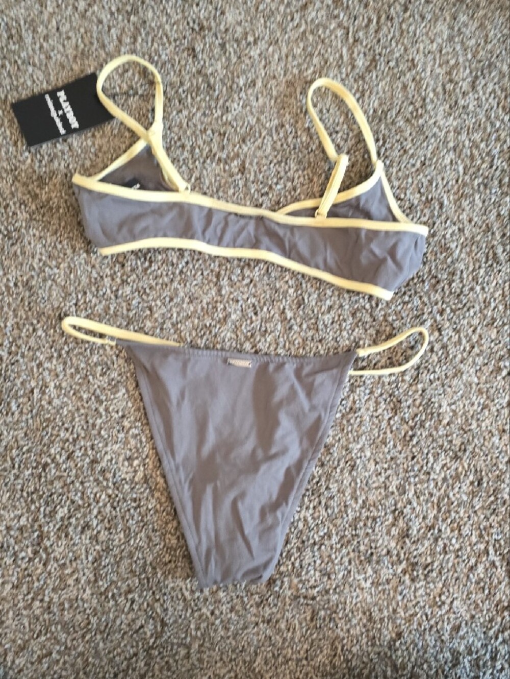 PLAYBOY Gray with Pale Yellow Trim Triangle Set - Picture 4 of 4